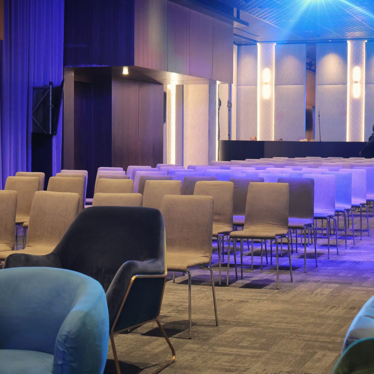 20250806_184008390_iOS